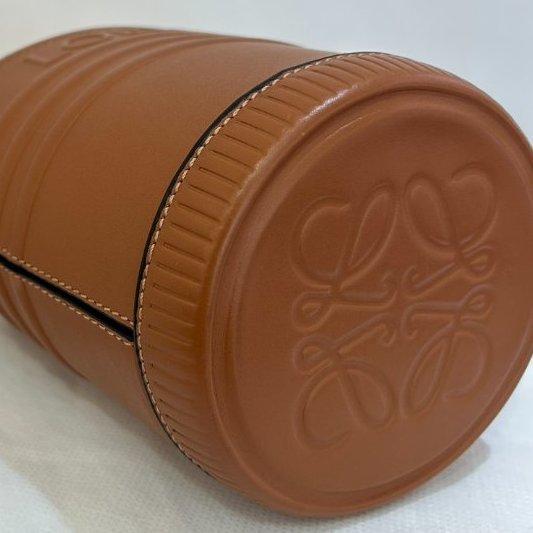 LOEWE 棕牛皮束口水桶包-3