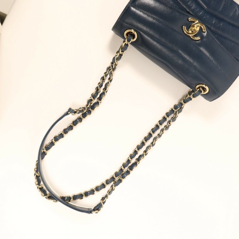 CHANEL 羊皮皮革Shoulder Bag金扣鏈帶肩背袋-8