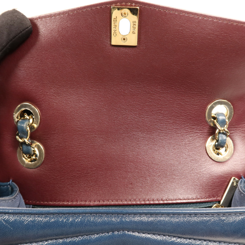 CHANEL 羊皮皮革Shoulder Bag金扣鏈帶肩背袋-10