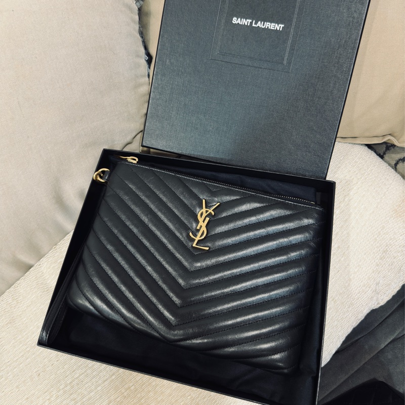 #全網最低 #全配 #98新閒置 Ysl黑金山形文牛皮收納包-0