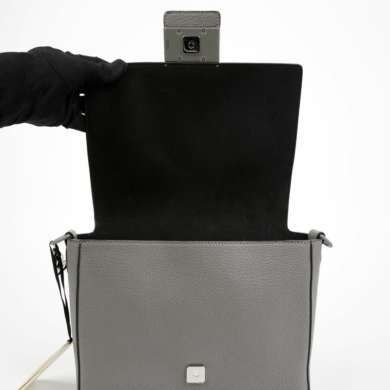 FENDI 7VA537 Baguette 中型肩斜背包-7