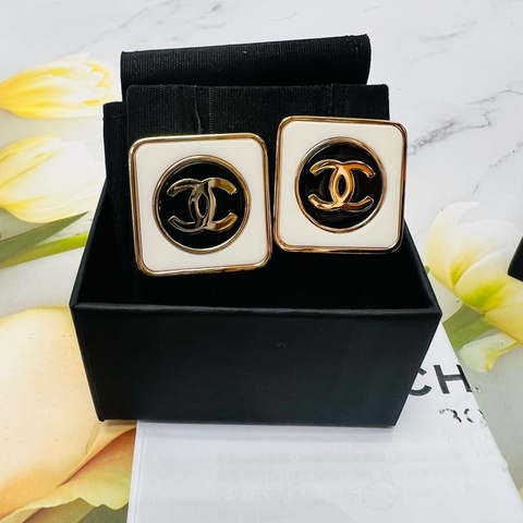 香奈兒方塊耳釘