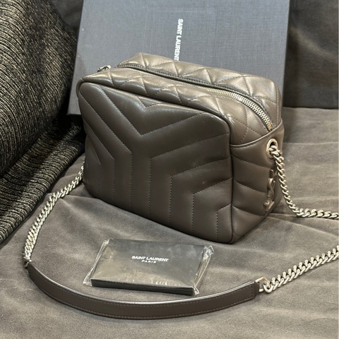 🈶購證 #99新閒置 #八萬入手 Ysl大象灰銀扣斜挎相機包