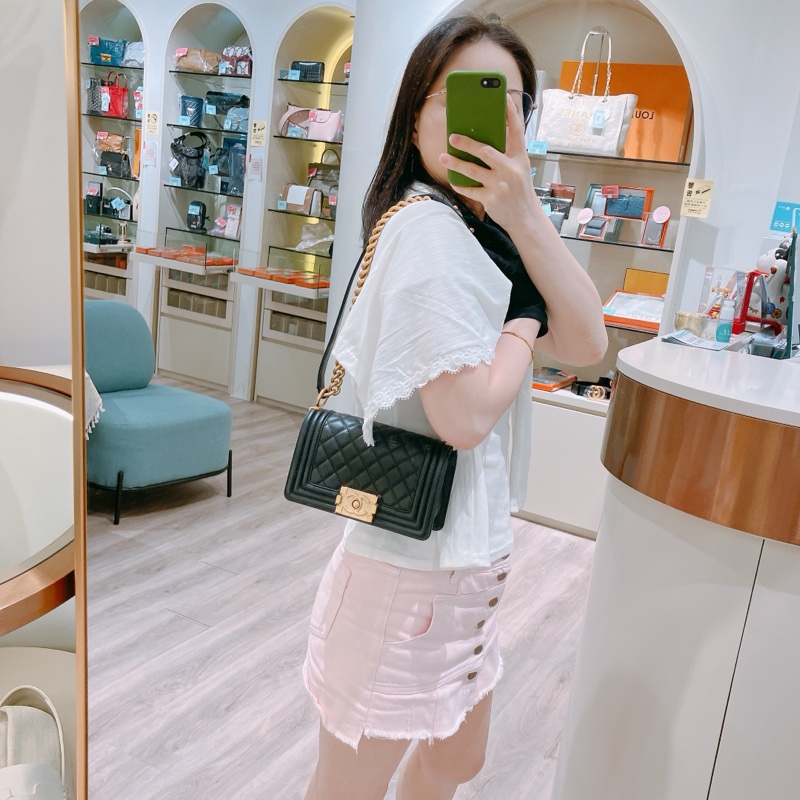 TK1841 Chanel 香奈兒經典小號小牛皮黑色金扣Boy 20 CM Calfskin Black X GHW-25