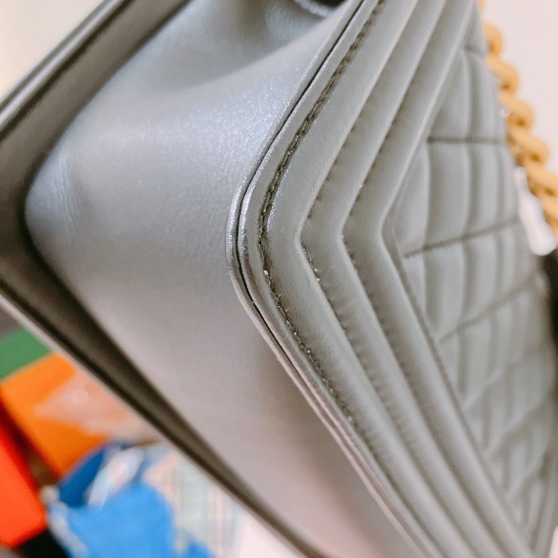 TK1841 Chanel 香奈兒經典小號小牛皮黑色金扣Boy 20 CM Calfskin Black X GHW-32