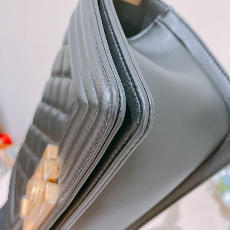 TK1841 Chanel 香奈兒經典小號小牛皮黑色金扣Boy 20 CM Calfskin Black X GHW-33