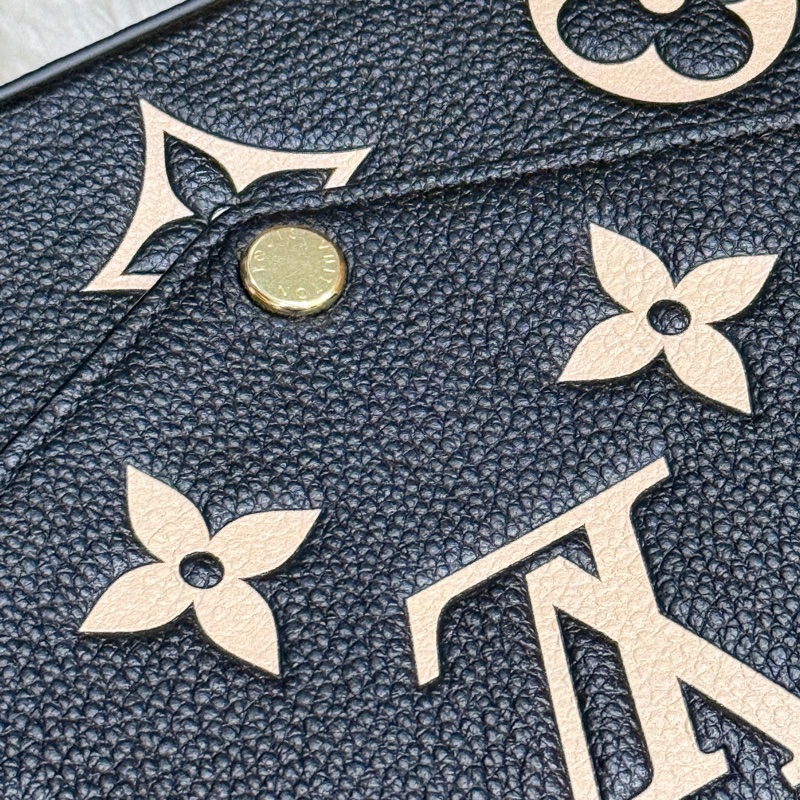 9新✨晶片款🎖️LV 黑色牛皮 斜背包 櫃上更貴的雙色牛皮款-23