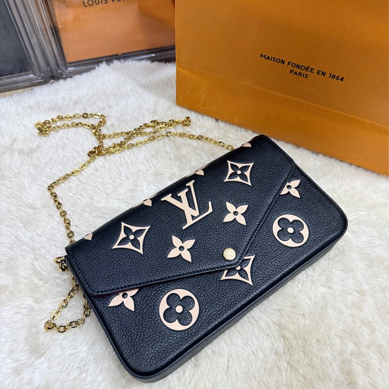 9新✨晶片款🎖️LV 黑色牛皮 斜背包 櫃上更貴的雙色牛皮款-35