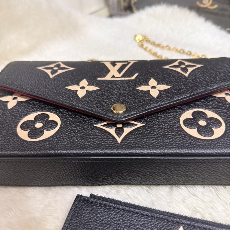 9新以上✨晶片款🎖️LV 黑色牛皮 斜背包 櫃上更貴的雙色牛皮款-11