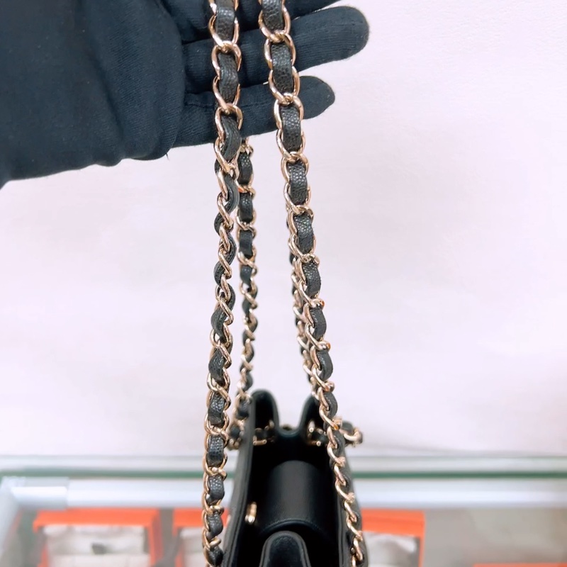 近新 Chanel tote 黑金牛皮 迷你托特包/鏈條包-11