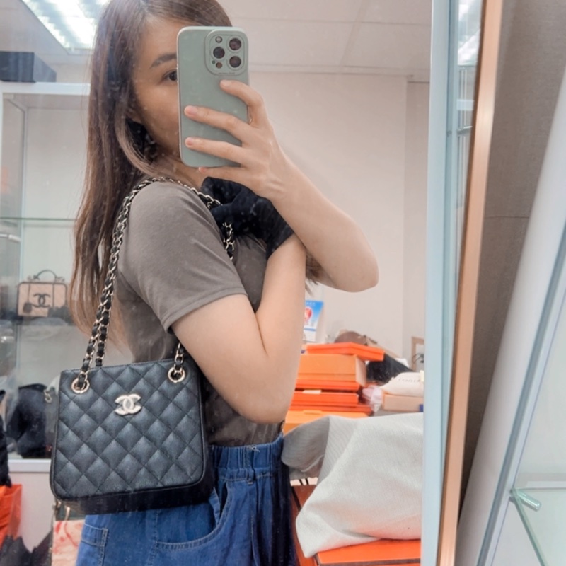 近新 Chanel tote 黑金牛皮 迷你托特包/鏈條包-17