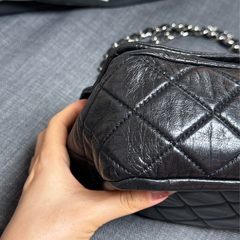 CHANEL 大縫線LOGO翻蓋包-11