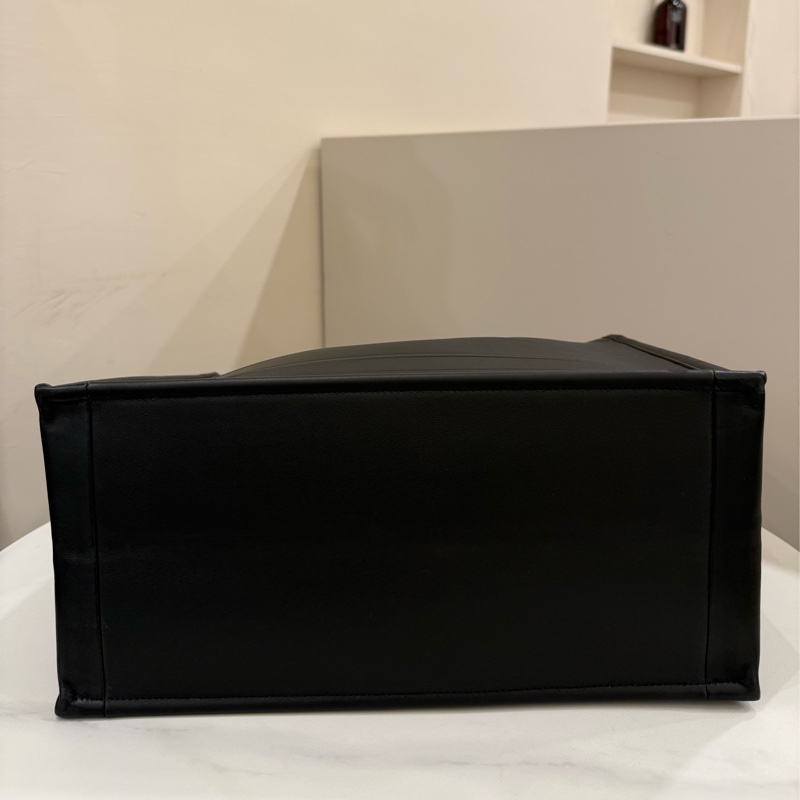 (全新未用）Dior 大型全黑皮革托特包totebook-2