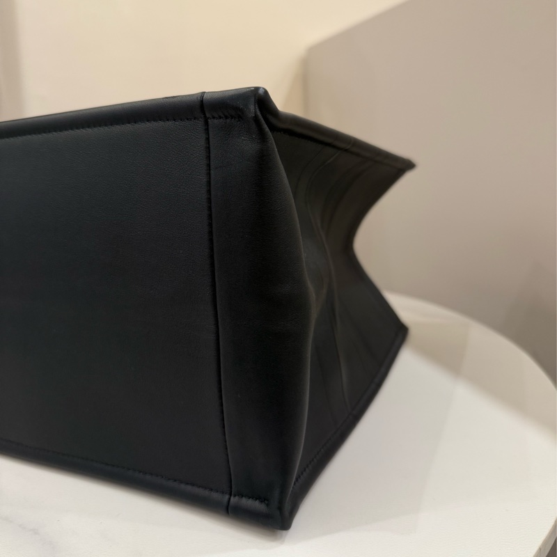 (全新未用）Dior 大型全黑皮革托特包totebook-4