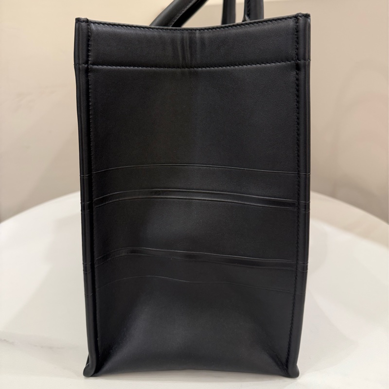 (全新未用）Dior 大型全黑皮革托特包totebook-5