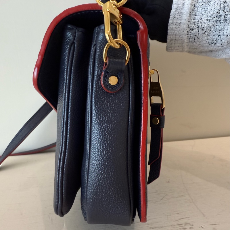 LV 深藍色壓紋Logo郵差包-4