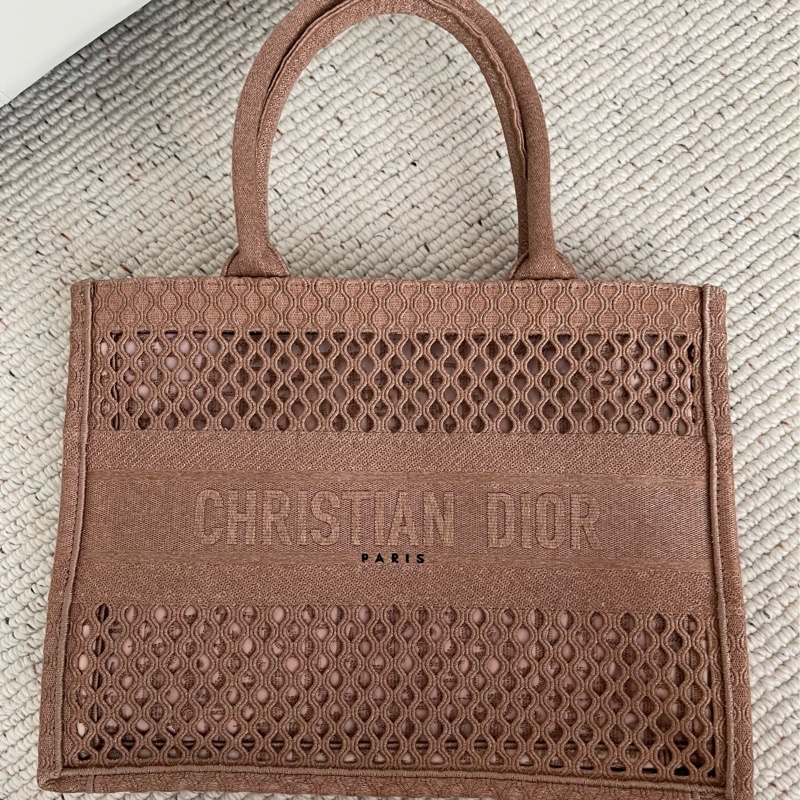 DIOR BOOK TOTE 拉菲草托特包✨度假風手提包 刺繡棉布經典款-0