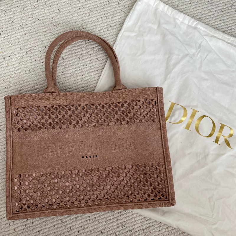 DIOR BOOK TOTE 拉菲草托特包✨度假風手提包 刺繡棉布經典款-15