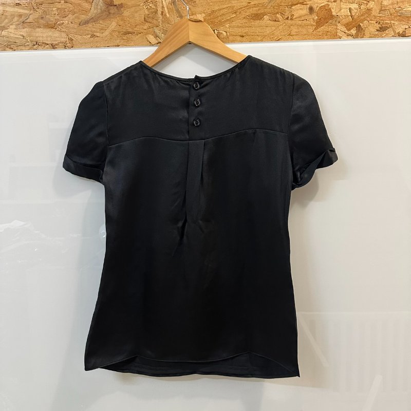 【美收精品】CHANEL 黑色刺繡短袖 4-146【隔月月中將轉賣至日本 上架期限30天】-1