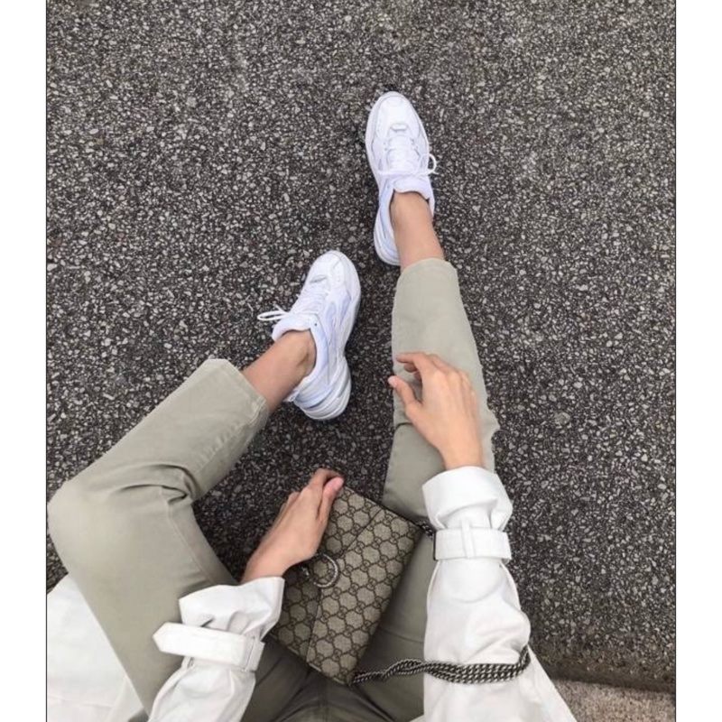 Gucci 酒神虎頭釦 WOC 老花帆布包-5