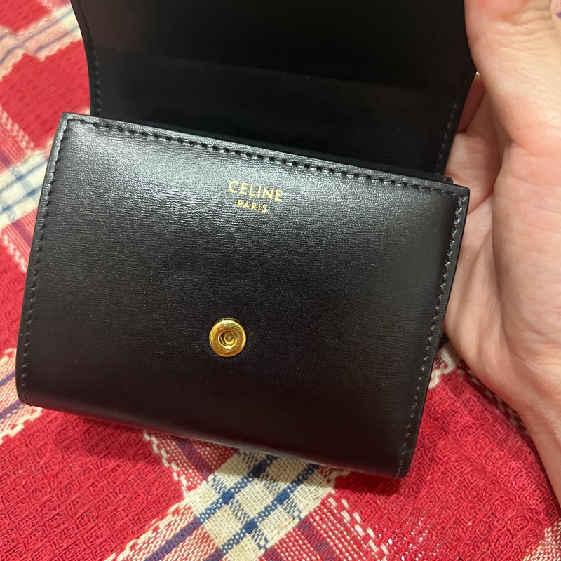 Celine TRIOMPHE亮澤牛皮革小號翻蓋錢包-5