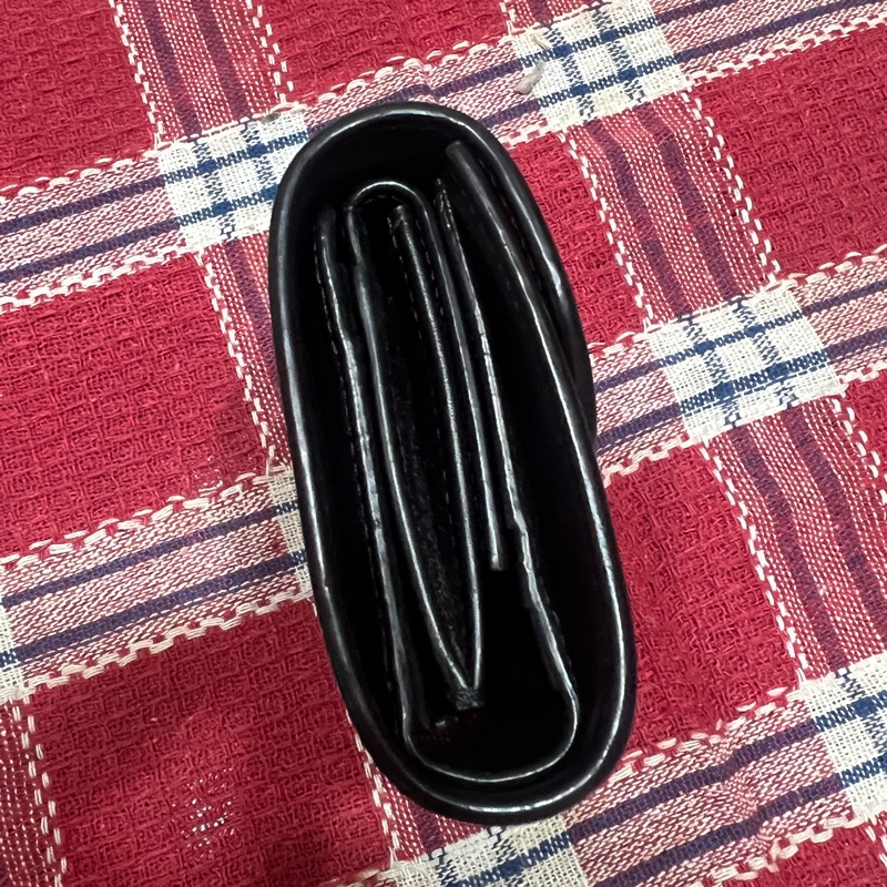 Celine TRIOMPHE亮澤牛皮革小號翻蓋錢包-12