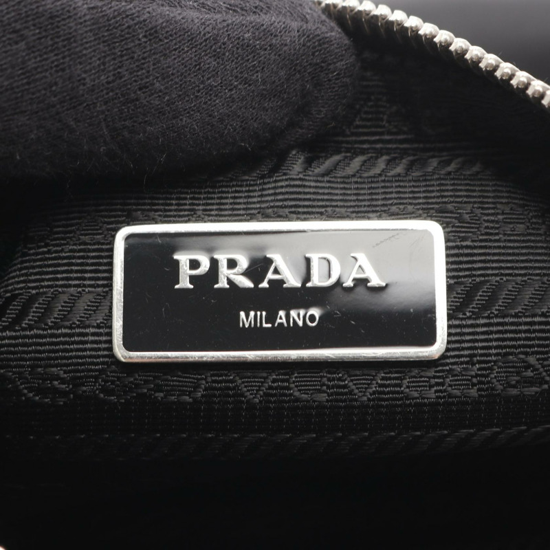 PRADA Re-Edition 2000 斜背包 尼龍 黑色 二手 女款 標誌-3