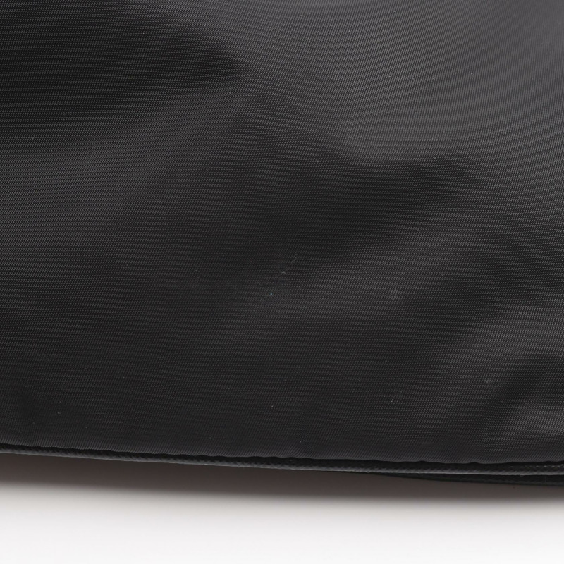 PRADA Re-Edition 2000 斜背包 尼龍 黑色 二手 女款 標誌-5