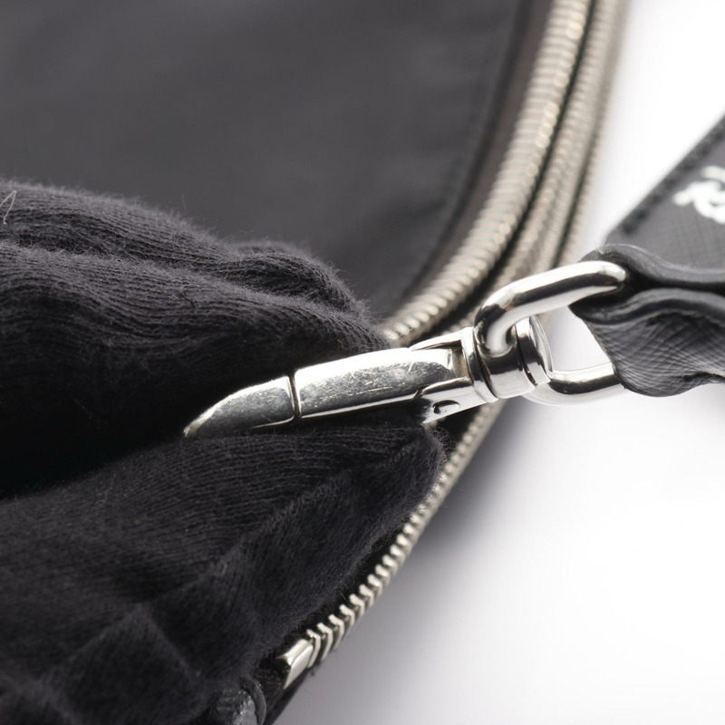 PRADA Re-Edition 2000 斜背包 尼龍 黑色 二手 女款 標誌-8