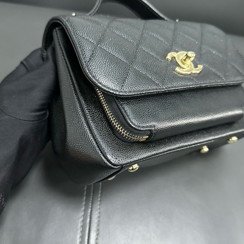 Chanel business affinity bag-5