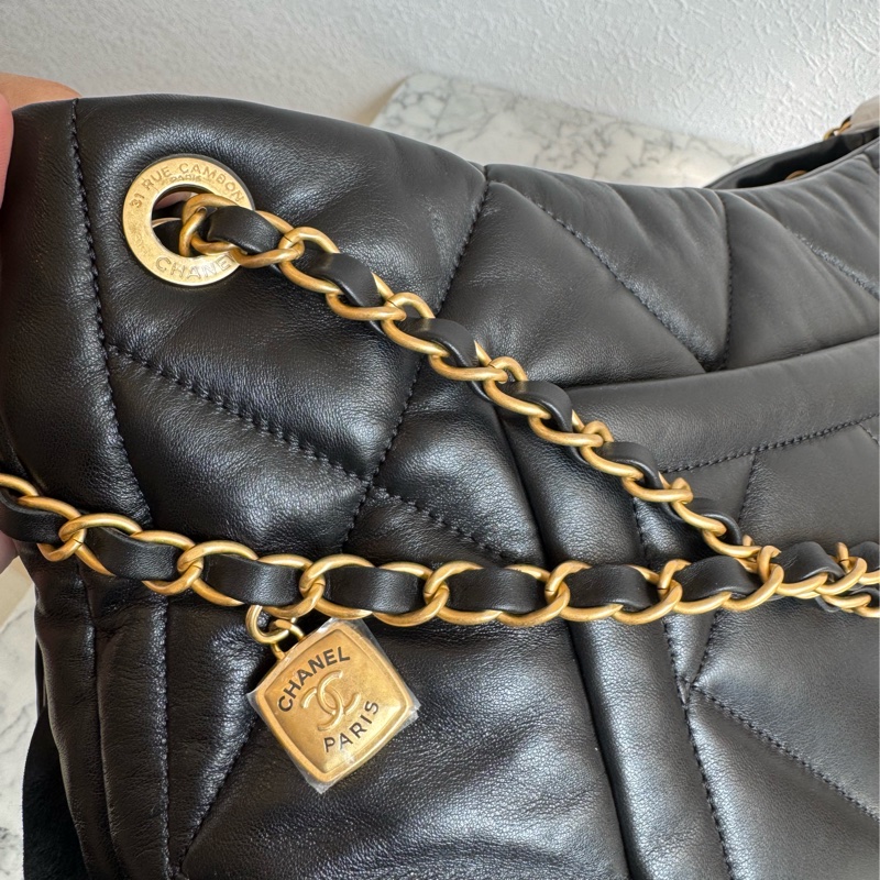 chanel黑色羊皮前雙口袋鏈肩背包-22
