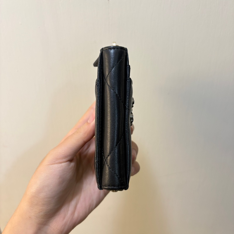 Chanel 19黑銀零錢卡包-2