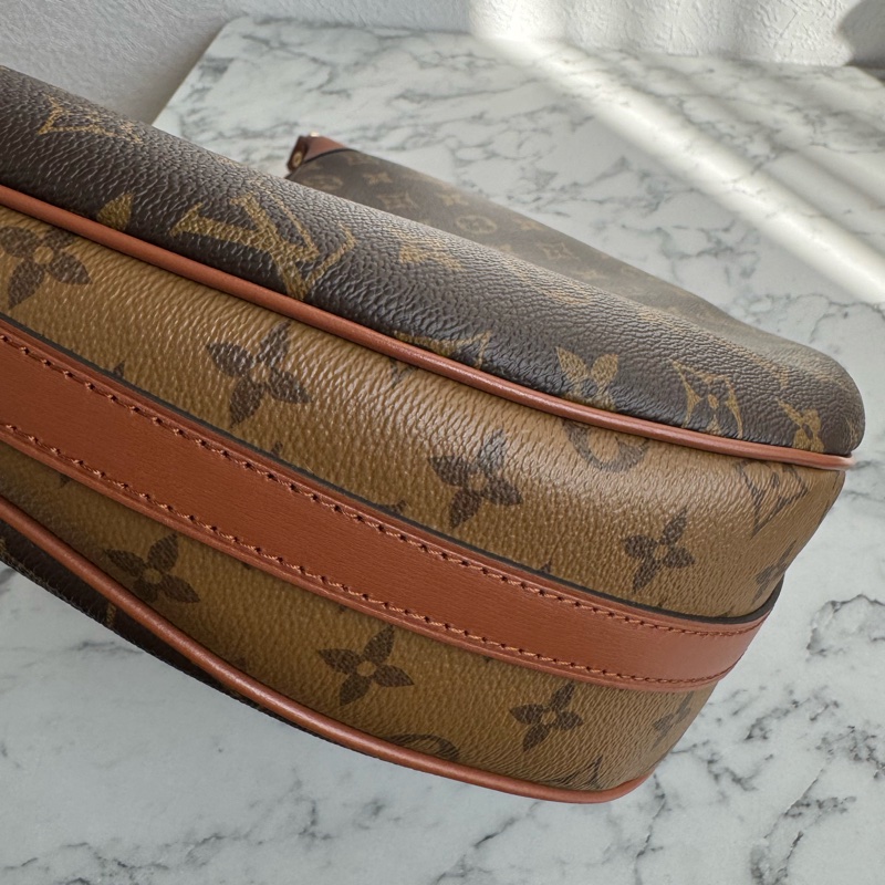 LV M46311花紋loop hobo-8