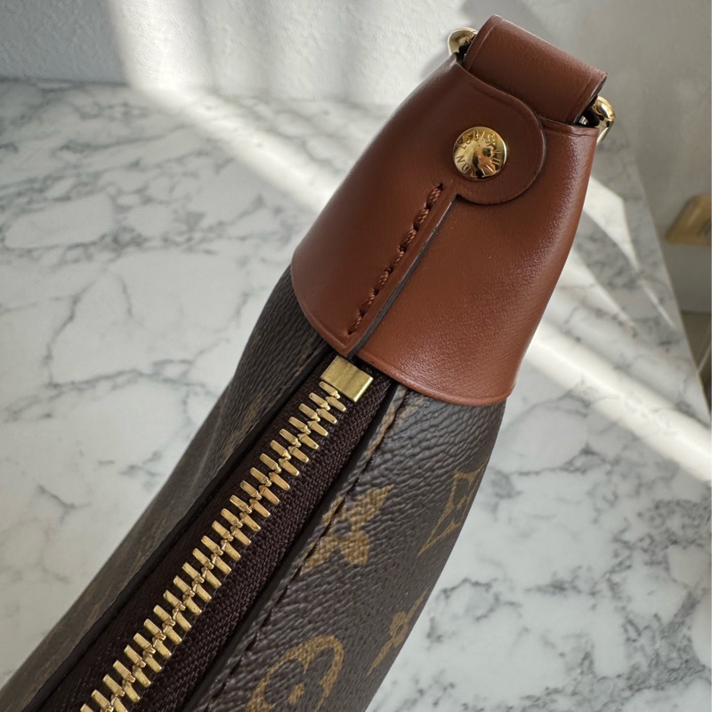 LV M46311花紋loop hobo-11