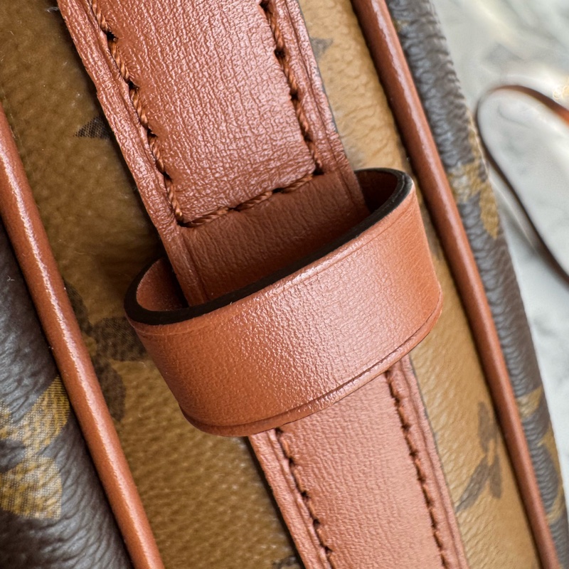 LV M46311花紋loop hobo-19