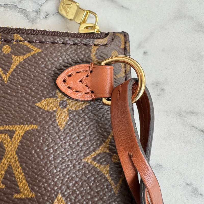 LV M46311花紋loop hobo-22