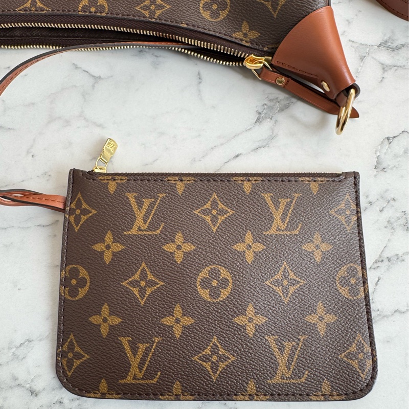 LV M46311花紋loop hobo-24