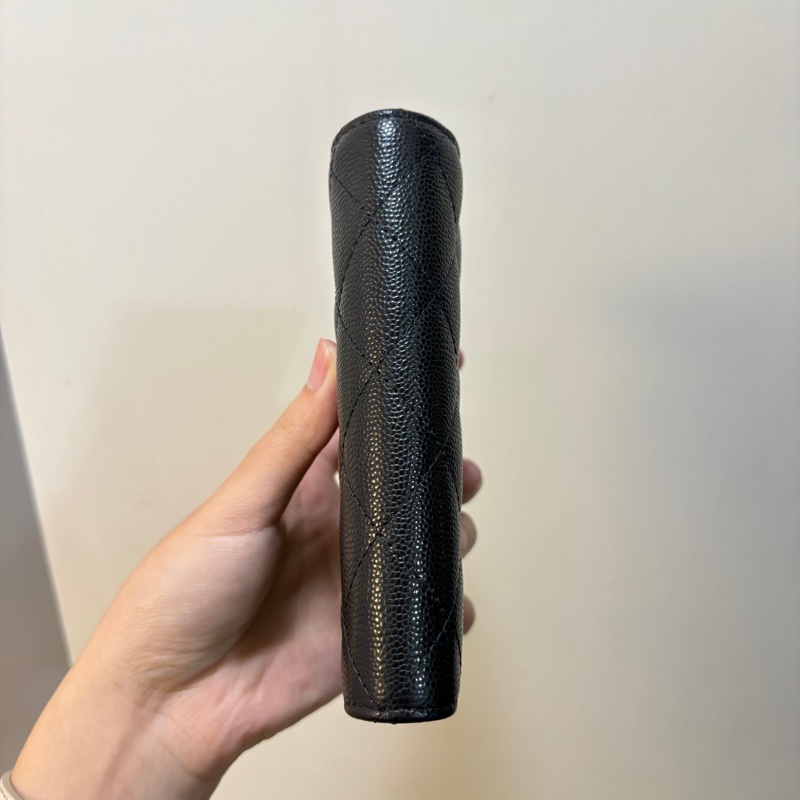 Chanel 黑金荔枝護照中夾-2