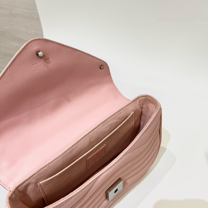 LV 粉色牛皮波浪紋霧銀釦彩色字紋提把手提斜背包new wave MM M52707-7