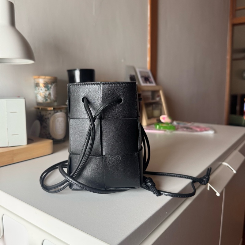 BV 黑色 水桶包 編織包-2