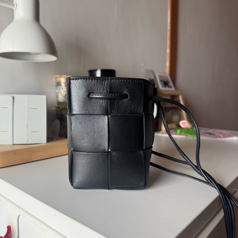 BV 黑色 水桶包 編織包-3