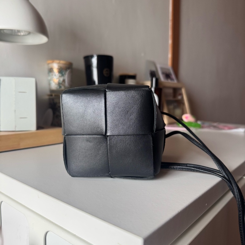 BV 黑色 水桶包 編織包-4