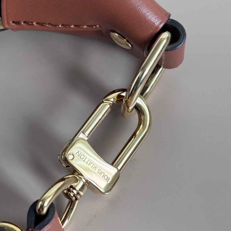 ::LOUIS VUITTON:: LV M46311 Loop Hobo 棕色 拚雙色月亮包 半月包 流浪包-13