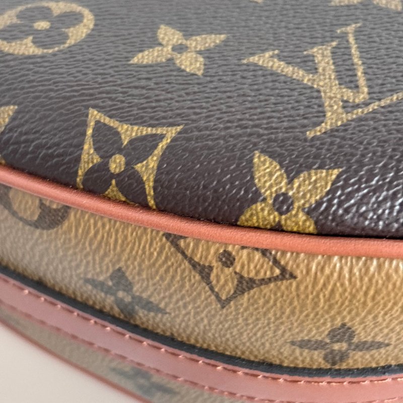 ::LOUIS VUITTON:: LV M46311 Loop Hobo 棕色 拚雙色月亮包 半月包 流浪包-24