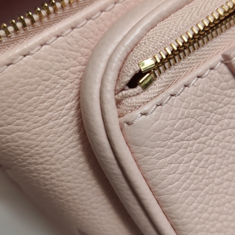 LV限定款漸變櫻花粉mini bumbag牛皮迷你腰包-7