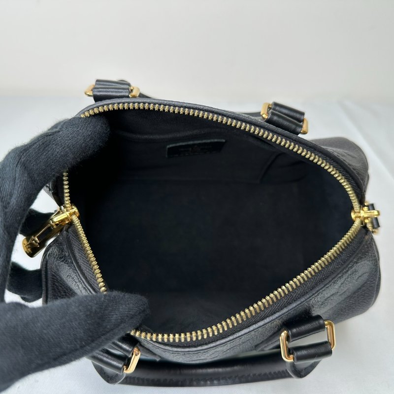 LV 全皮革黑壓紋Speedy 20-6