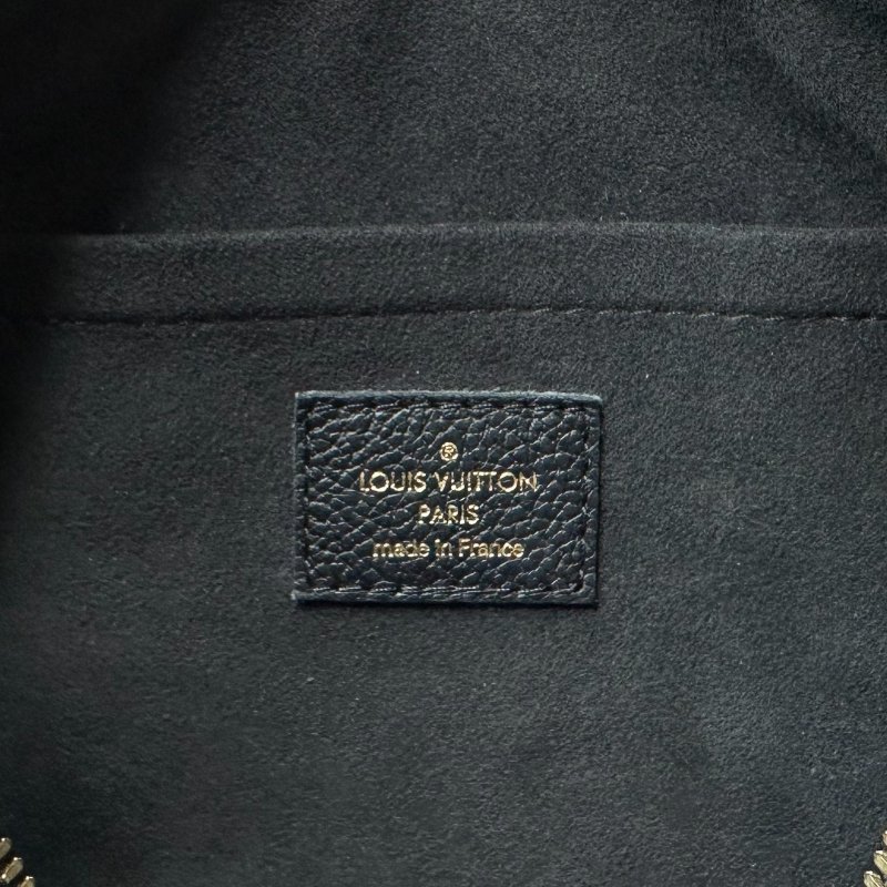 LV 全皮革黑壓紋Speedy 20-7