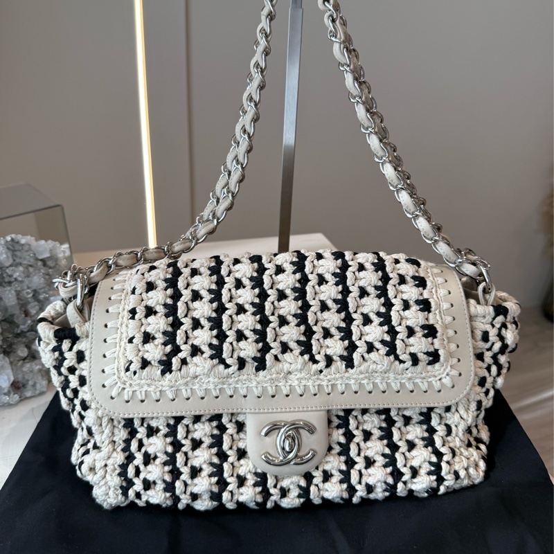 CHANEL 黑白編織郵差包cf-0