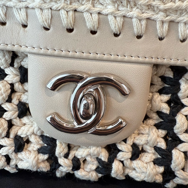 CHANEL 黑白編織郵差包cf-1