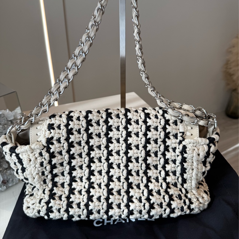 CHANEL 黑白編織郵差包cf-2